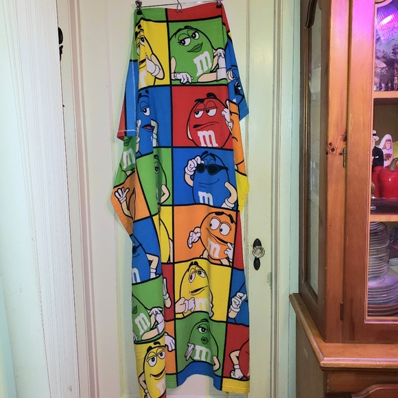 M&M Character throw blanket 48X65 - Picture 3 of 3